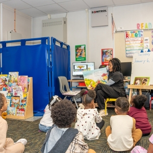 Rosen-Tangelo-Park-Kids-Reading-Time-with-Teacher