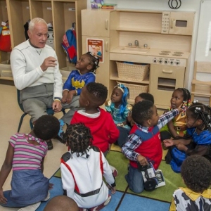 Mr-Rosen-Talking-to-Students-Rosen-Preschools-1